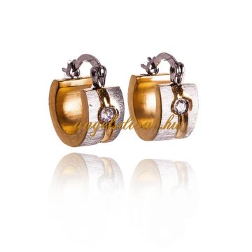 EZÜST CSISZOLT FELÜLETŰ BIZSU KÖVES FÜLBEVALÓ